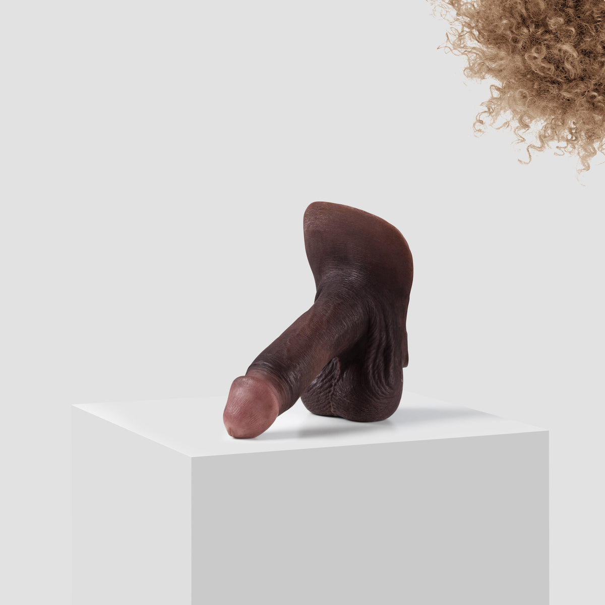 Emisil ER09 FTM pack and play prosthetic in skin shade S16 with blond hair